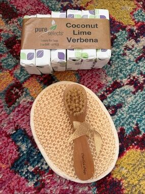 Pure Selects pack of Soap Bars with Exfoliating Tools